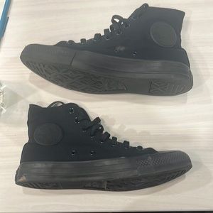 Black Converse hi top sneakers